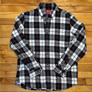 Size M - Supreme Flannel FW15 Button Up
